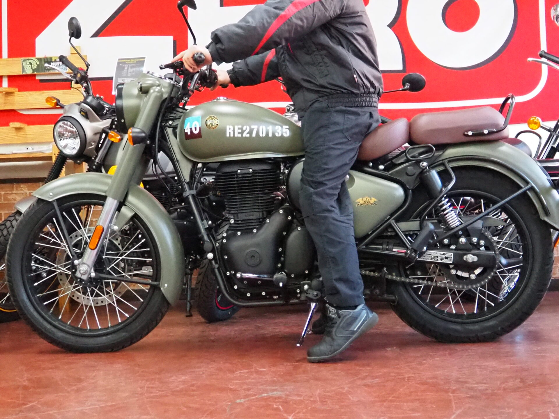 ロイヤルエンフィールド：クラシック350ローシート＋ローダウン仕様 